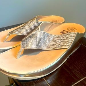 Fir flip rose gold sandals